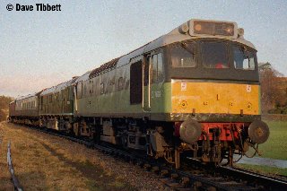 D7628 pilots D5061 south from Goathland